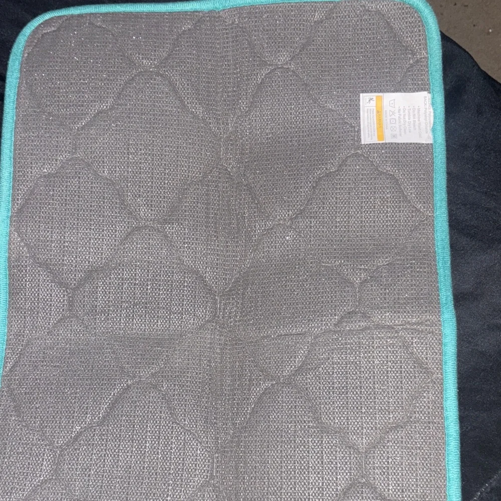 Luxurious Blue Bath Mat